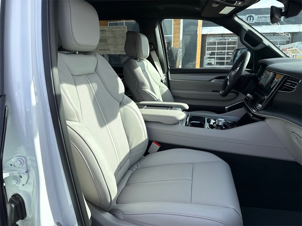 2026 Jeep Grand Wagoneer L Base