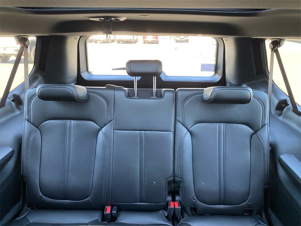 2025 Jeep Wagoneer L Base