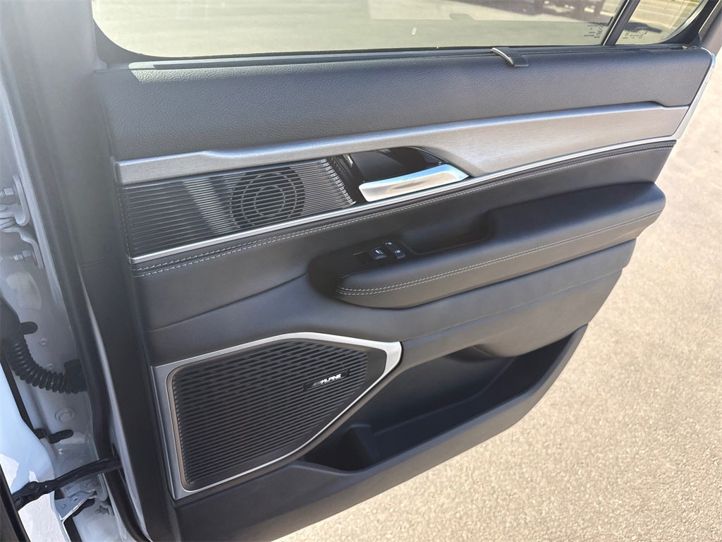 2026 Jeep Grand Wagoneer L Base