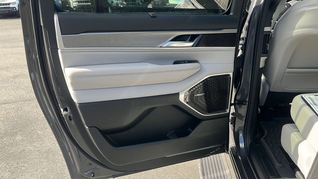 2026 Jeep Grand Wagoneer L Limited Altitude