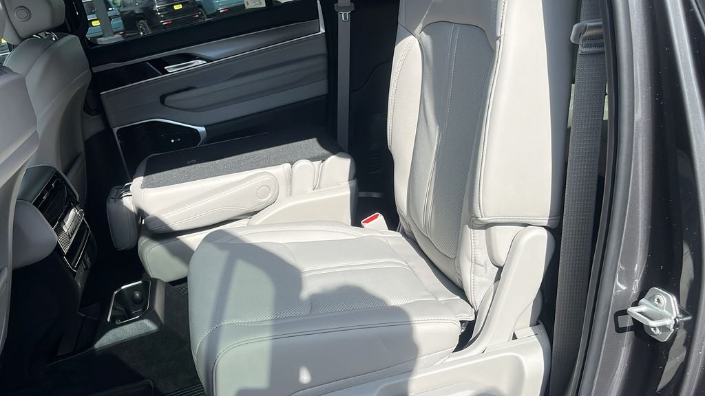 2026 Jeep Grand Wagoneer L Limited Altitude
