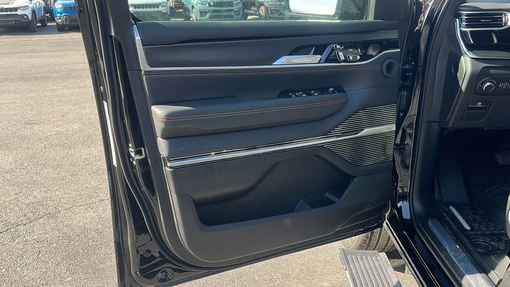 2026 Jeep Grand Wagoneer L Summit Reserve