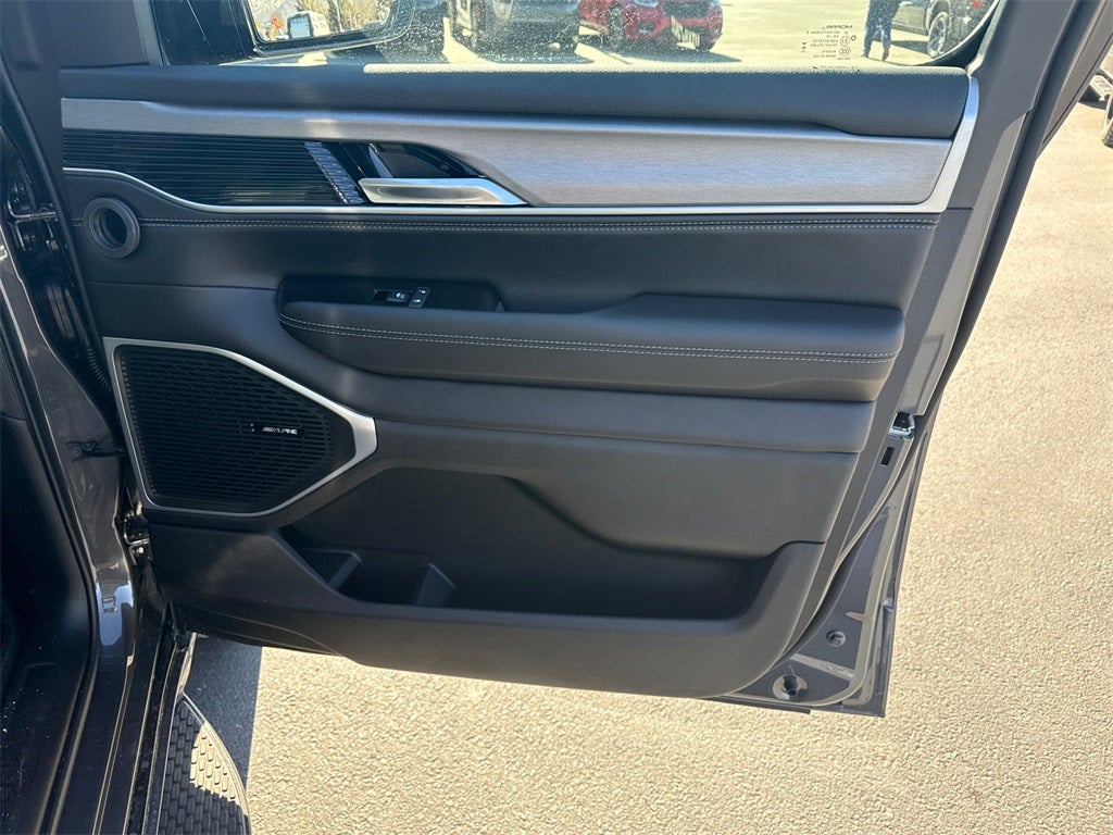 2026 Jeep Grand Wagoneer Base