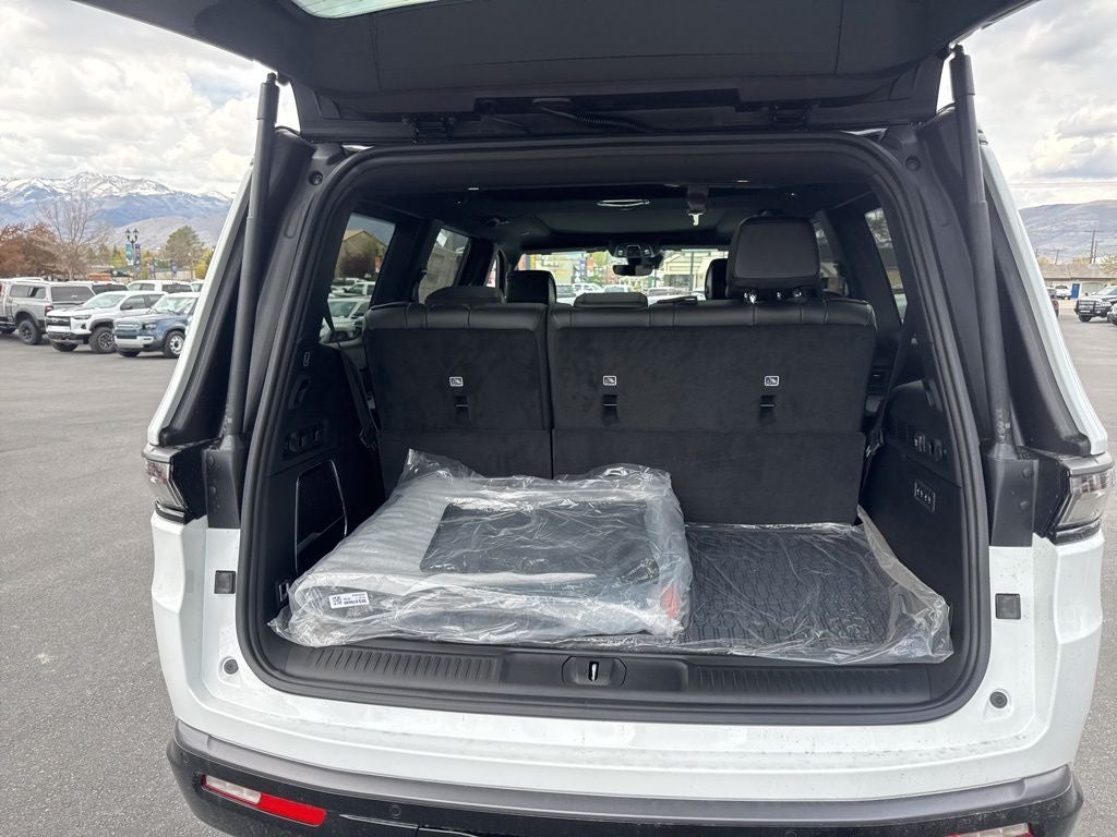 2026 Jeep Grand Wagoneer Upland