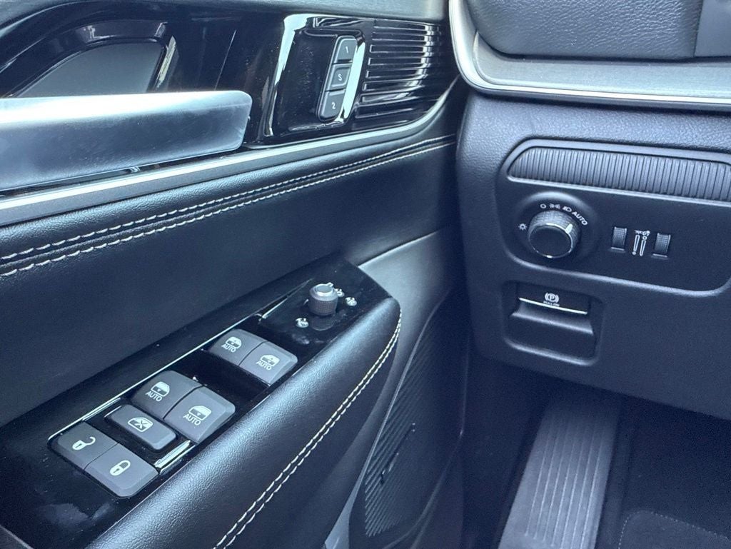 2026 Jeep Grand Wagoneer Upland