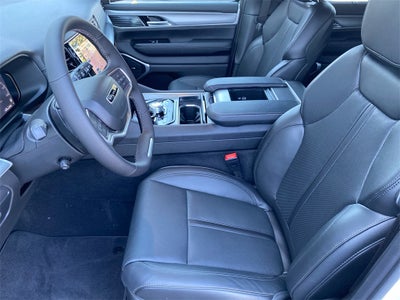 2025 Jeep Wagoneer Base