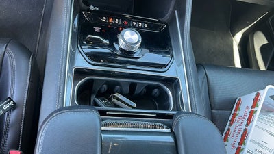 2023 Jeep Wagoneer Base