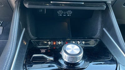 2023 Jeep Wagoneer Base