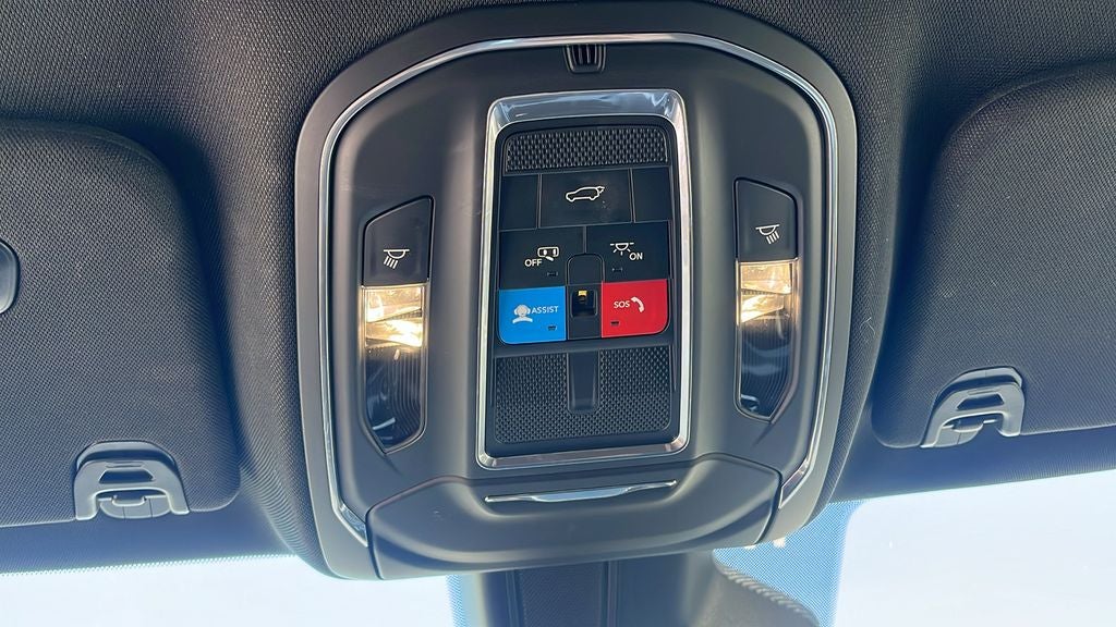 2023 Jeep Wagoneer Base