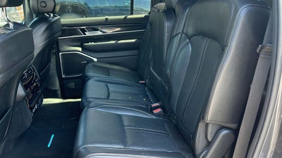 2023 Jeep Wagoneer Base