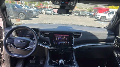 2023 Jeep Wagoneer Base