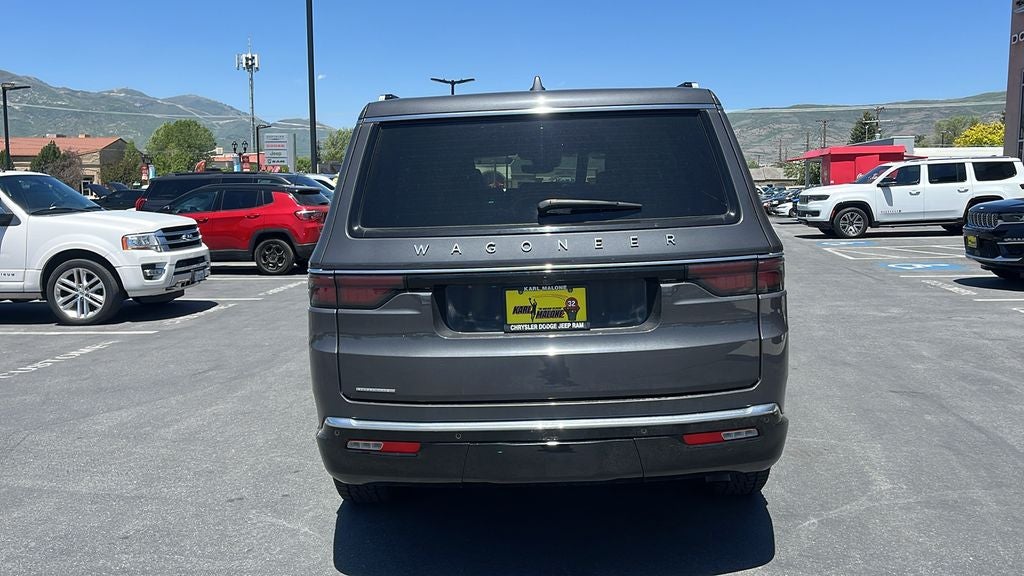 2023 Jeep Wagoneer Base
