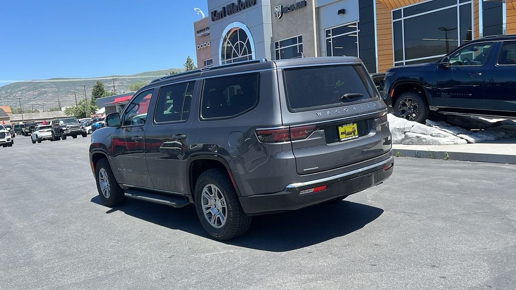 2023 Jeep Wagoneer Base