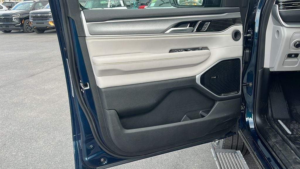 2026 Jeep Grand Wagoneer Limited Reserve