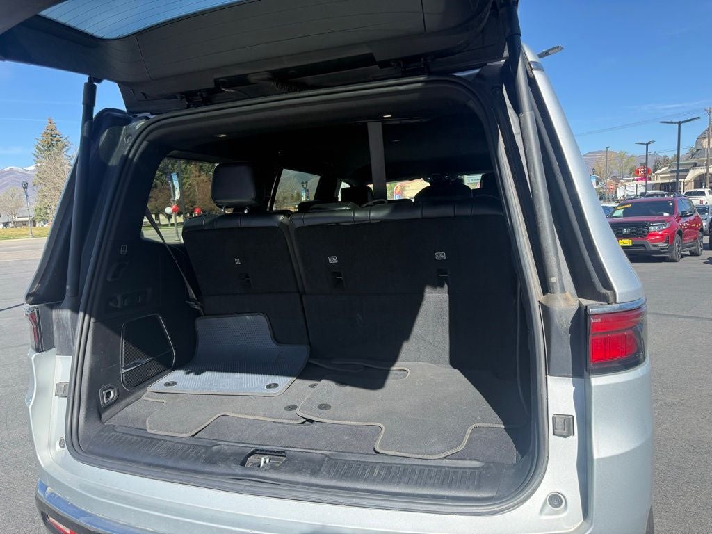 2022 Jeep Wagoneer Series III