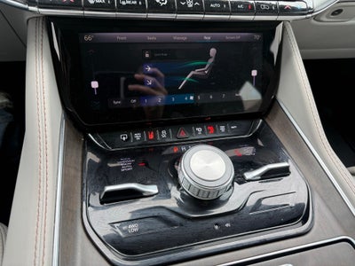 2023 Jeep Grand Wagoneer Base