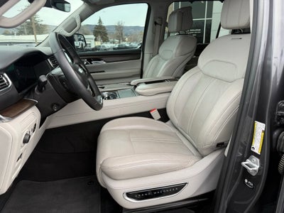 2023 Jeep Grand Wagoneer Base