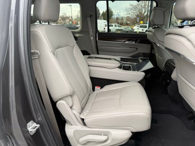 2023 Jeep Grand Wagoneer Base