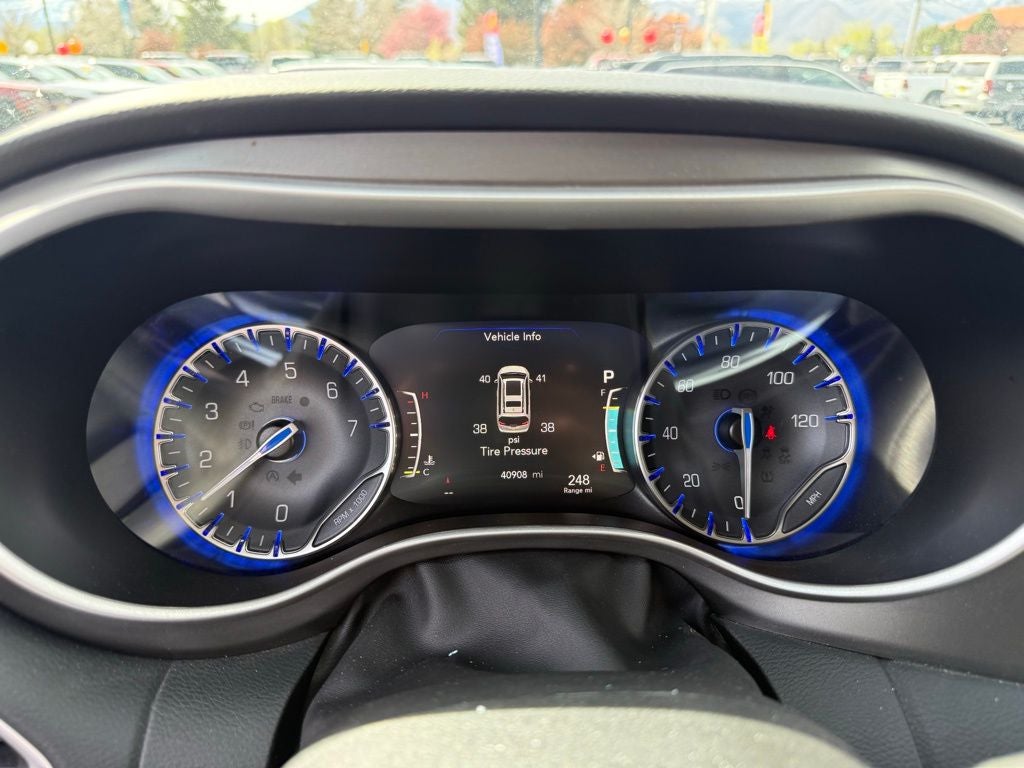 2023 Chrysler Pacifica Touring L