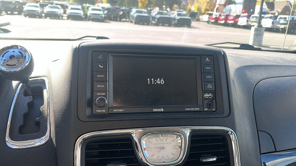 2013 Chrysler Town & Country Touring