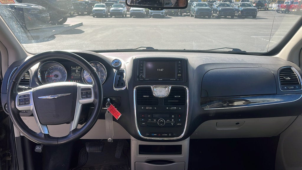 2013 Chrysler Town & Country Touring