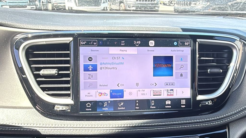 2027 Chrysler Pacifica Select