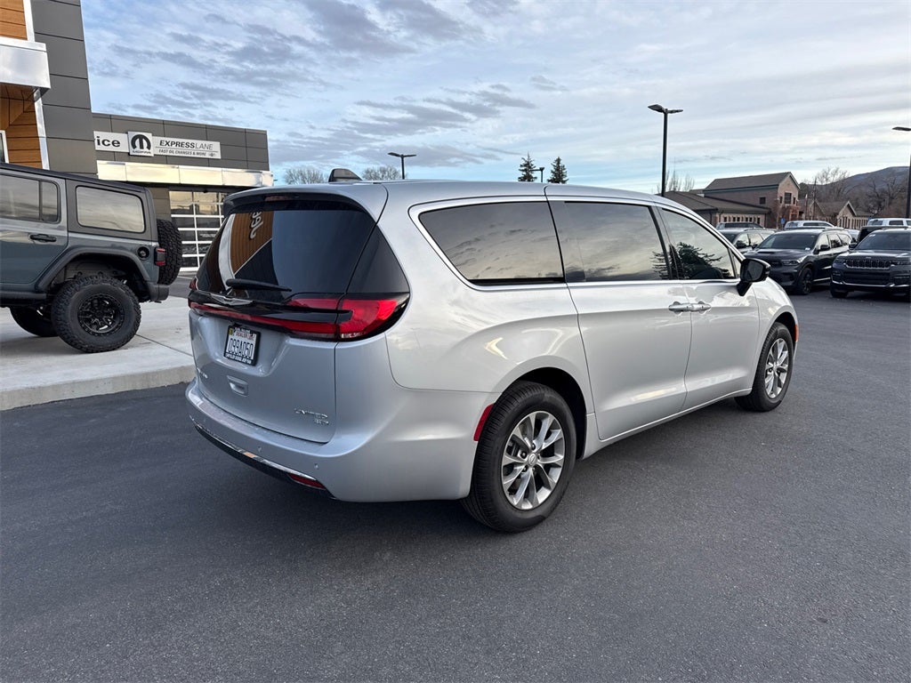 2026 Chrysler Pacifica Limited