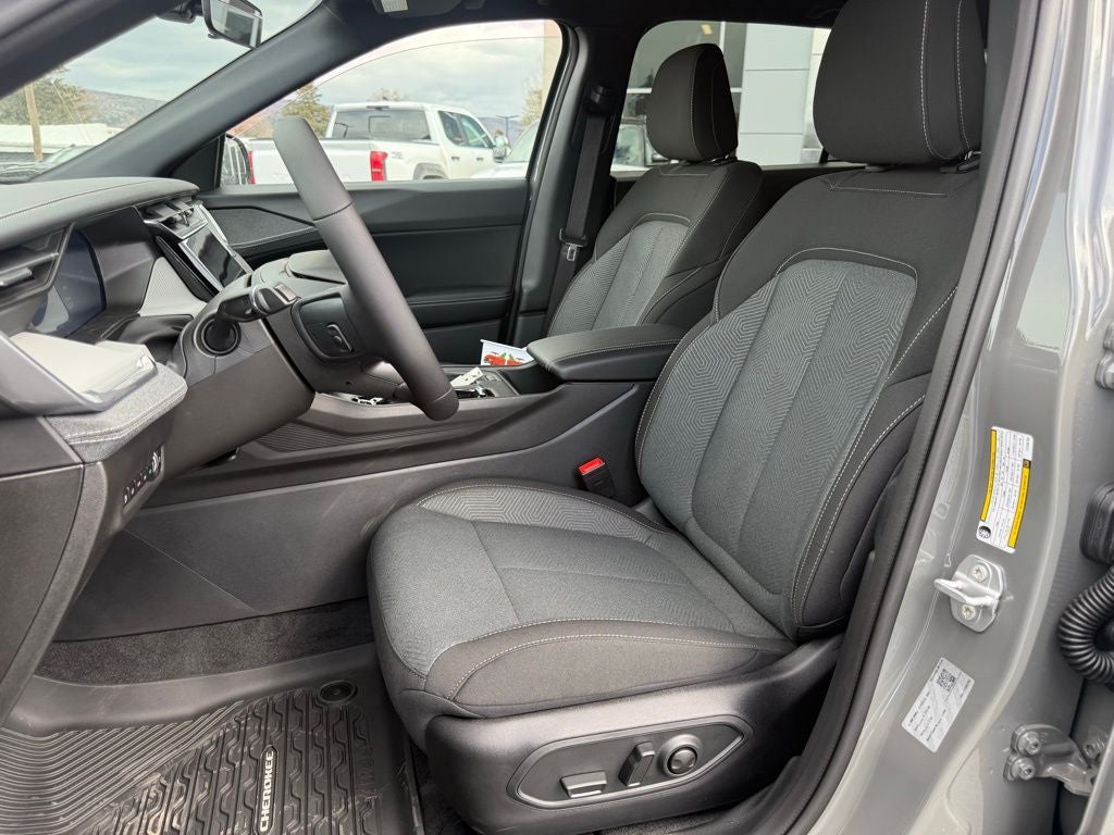 2026 Jeep Cherokee Laredo