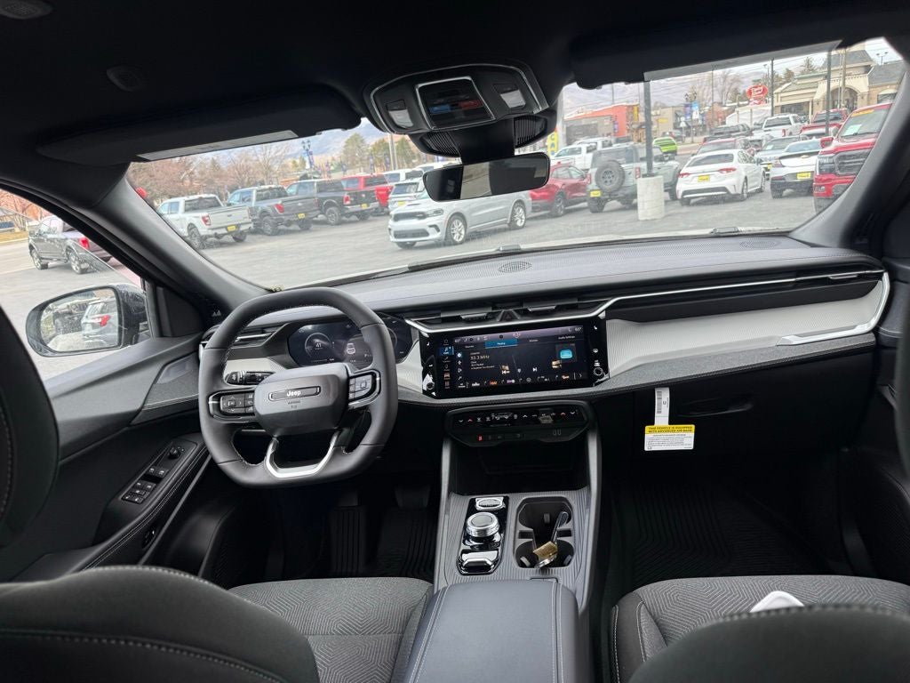 2026 Jeep Cherokee Laredo