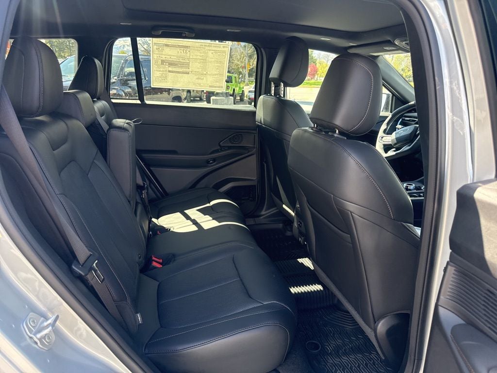 2026 Jeep Cherokee Overland