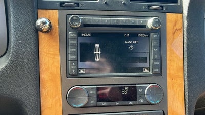 2011 Lincoln Navigator Base