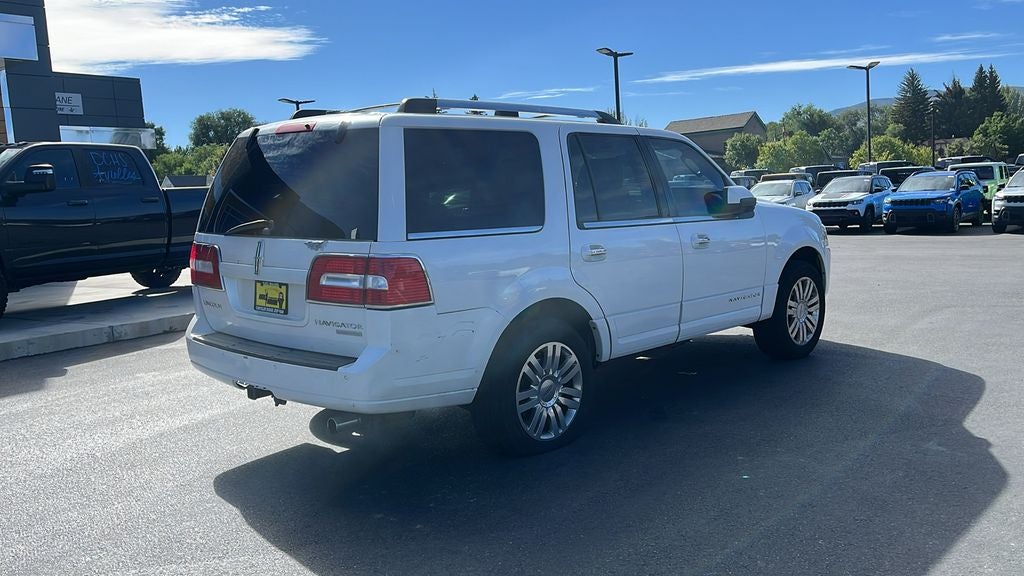 2011 Lincoln Navigator Base