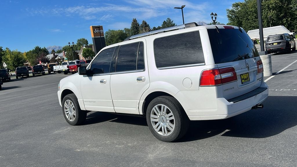 2011 Lincoln Navigator Base