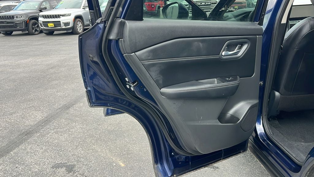 2026 Nissan Rogue SL