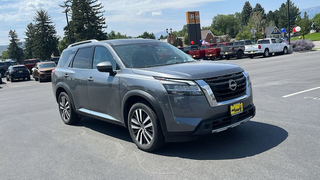2023 Nissan Pathfinder Platinum