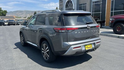 2023 Nissan Pathfinder Platinum