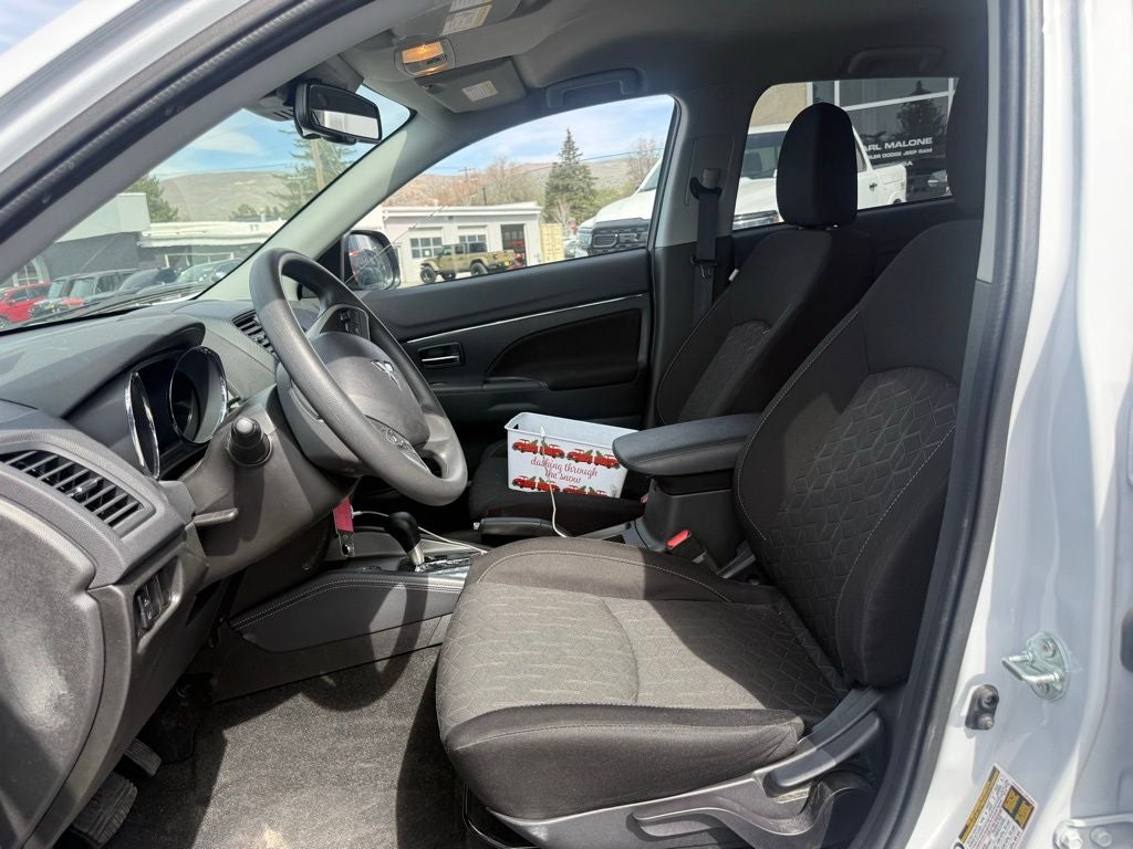 2025 Mitsubishi Outlander Sport Base