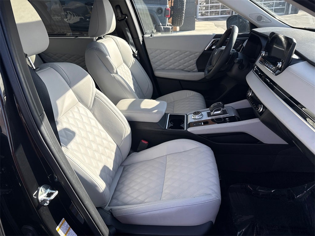 2023 Mitsubishi Outlander PHEV SEL