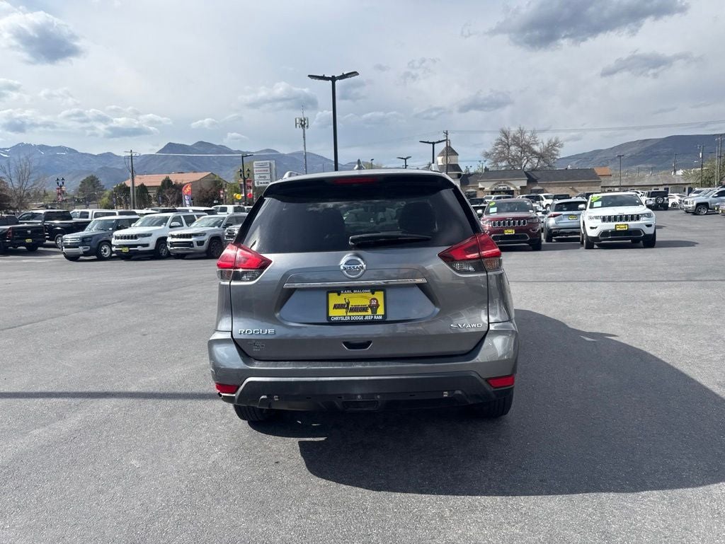 2017 Nissan Rogue SV