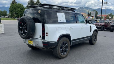 2022 Land Rover Defender 110 SE