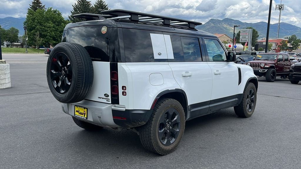2022 Land Rover Defender 110 SE