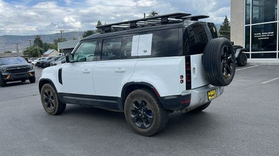 2022 Land Rover Defender 110 SE