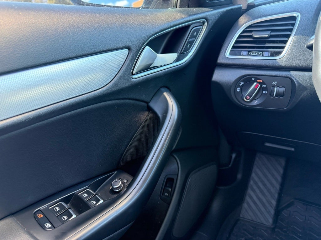 2016 Audi Q3 2.0T Premium Plus FrontTrak