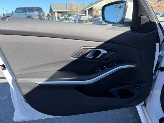 2025 BMW 3 Series 330i xDrive