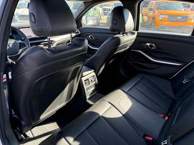 2025 BMW 3 Series 330i xDrive