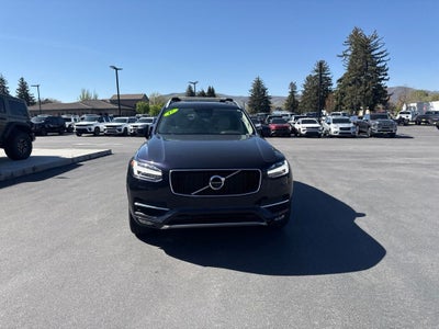 2017 Volvo XC90 T6 Momentum