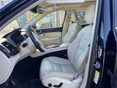 2017 Volvo XC90 T6 Momentum