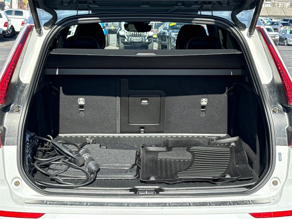 2022 Volvo XC60 Recharge Plug-In Hybrid T8 R-Design