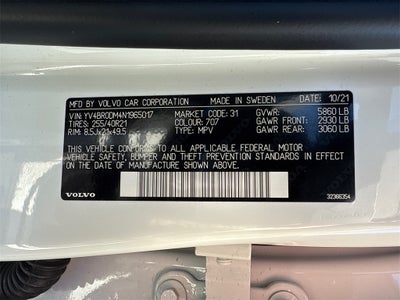 2022 Volvo XC60 Recharge Plug-In Hybrid T8 R-Design