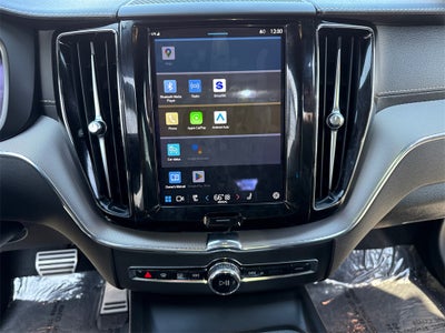 2022 Volvo XC60 Recharge Plug-In Hybrid T8 R-Design